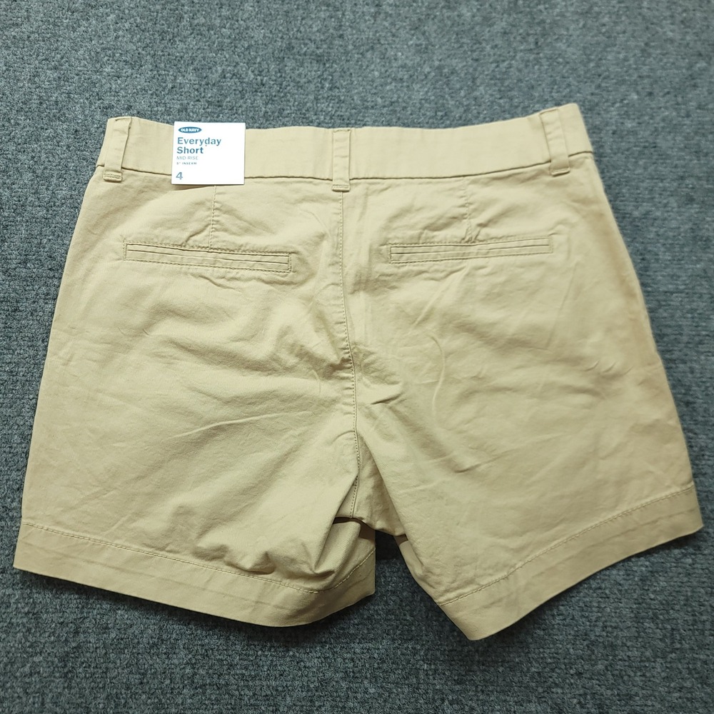 Old Navy Everyday Short Mid-Rise 5" Inseam Tan Khaki Chino Shorts Size 4 NEW
